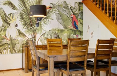 Sunshine Bay House | Modern 4-Bedroom Home Steps to Sunshine Bay Beach