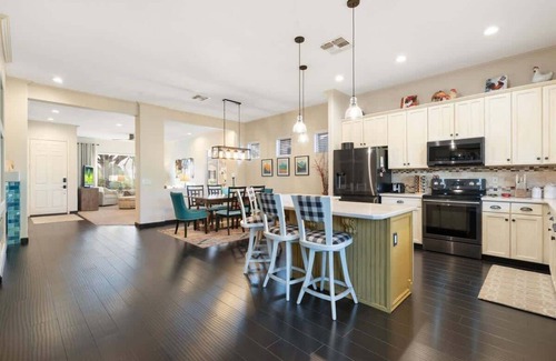 Augusta Ranch House | Modern 4-BR Home | Heated Pool | Jacuzzi | Grill