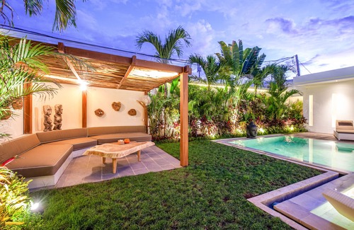 Berawa Cottage | Modern 4 BR Villa 400m to the Beach in Canggu