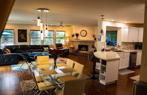 San Diego House | Modern 4bd/4ba Home with Luxurious Gym and Outdoor Oasis