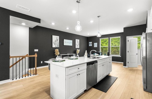 Church Street House | Modern 4BR/4B Near Downtown ATL
