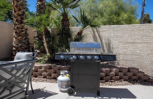 North Las Vegas House | Modern 4BR Getaway w/Pool