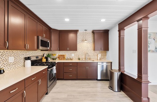 Huntington Beach House | Modern 4BR Home in Heart of Huntington Beach