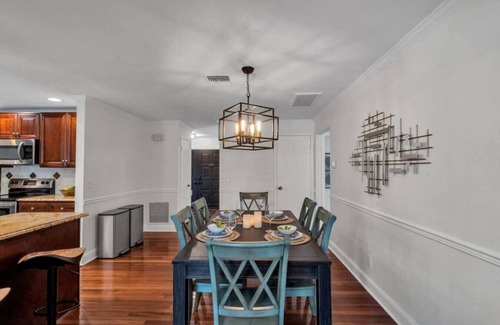 Seminole Apartment | Modern 4BR Home w/Private Heated Pool & Firepit