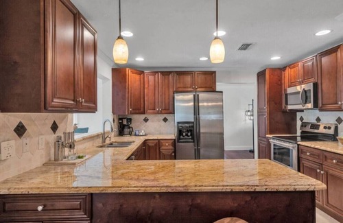 Seminole Apartment | Modern 4BR Home w/Private Heated Pool & Firepit