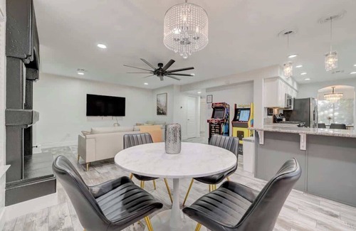 Aliante Sun City House | Modern 4BR Paradise with Pool and Arcade Fun!