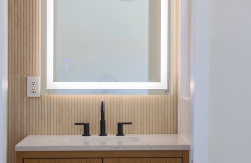 Serra Mesa House | Modern 4BR Retreat Near Beach & Downtown