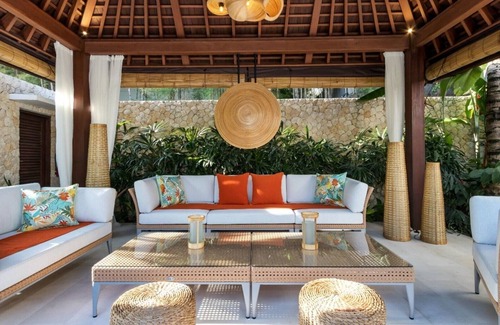 Umalas Villa | Modern 4BR Villa W/Pool & Balcony, Bali Villa 2220