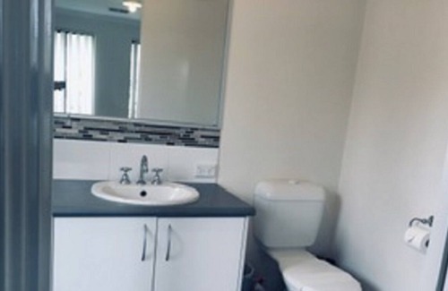 Webberton House | Modern 4x2 fully selfcontained House
