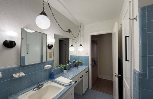 Southeast Houston House | Modern 5 Bd 2bath Home Near NRG & Med Center