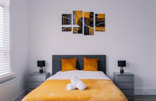Selhurst House | Modern 5 bedroom all ensuite in South London