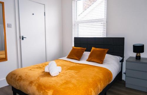 Selhurst House | Modern 5 bedroom all ensuite in South London
