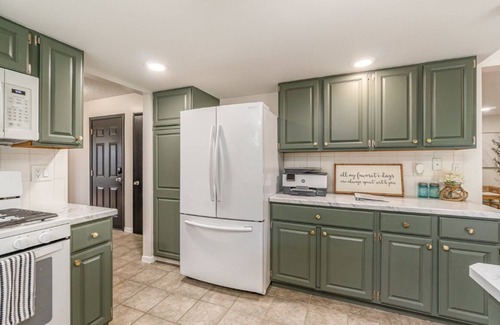 Bay City House | Modern 5BR House, Long Term, Large Groups, Bachelorette Parties, Handicap,Family