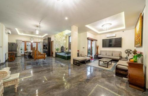 Sanur Villa | Modern 5BR Luxury Villa with Pool & Rooftop - 100m from Sanur Beach