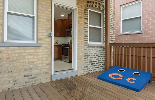 Wrigleyville Apartment | Modern 6BR House Steps to Wrigleyville