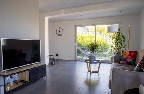 Douvaine Apartment | Modern 90m2 Apt, great location, near lake , Geneva , ski & summer resorts