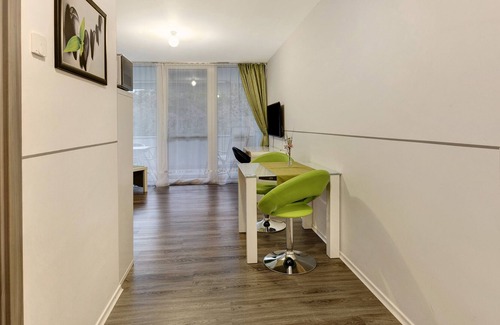 Rielasingen-Worblingen Apartment | Modern Apartment 5 in Apartment House “Aach Apart” near Lake Constance