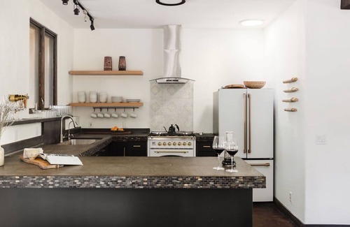 Vista House | Modern Adobe Home with a Tranquil Feel
