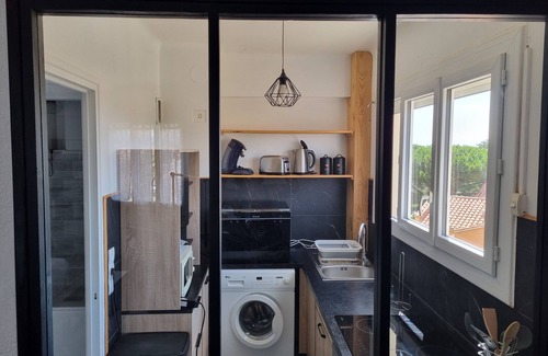 Saint-Cyprien Plage Apartment | Modern air-conditioned and well-equipped T2 apartment 200m from the beach