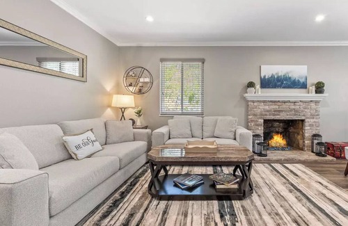 Fair Oaks House | Modern American River home in Fair Oaks