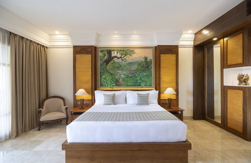 Ubud Resort | Modern and Balinese Style Beautiful Suite Room at Ubud