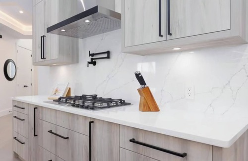 Southwest Mission House | Modern and Bright, New Construction Luxury 6 bedroom house in Upper Mission !