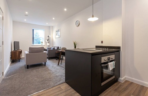 Bolton Apartment | Modern and Chic 1BR Apartment in Bolton