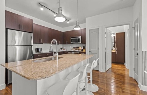 Frisco Apartment | Modern and Chic 2B near Legacy West Wi-Fi Fitnes