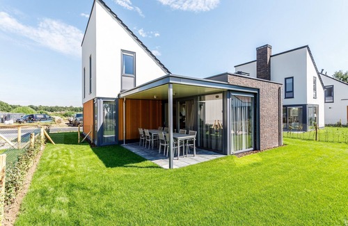 Roggel Villa | Modern and child-friendly Villa in Limburg