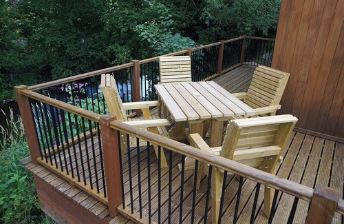Hopton Castle Ski Chalet | Modern and contemporary lodge on a riverside setting.