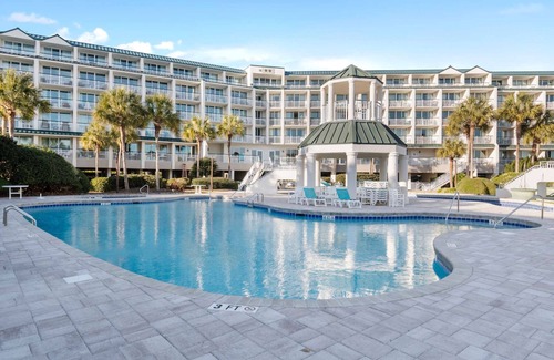 North Litchfield Beach Apartment | Modern and Contemporary Oceanfront Retreat | 2BR Suite