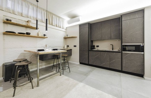 Bullona Apartment | Modern and cozy 56 sqm apartment, ideal for 2 people, located on the -1 floor of a building (NO lift) in "Bullona" area. The property is located in a strategic area, just a few minutes on foot from “Gerusalemme” and “Domodossola” underground stop