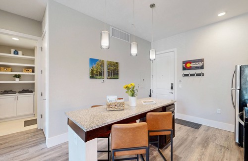 Golden Condo | Modern and Cozy ~ Near CSM, Downtown, Hiking, Denver 15 mins