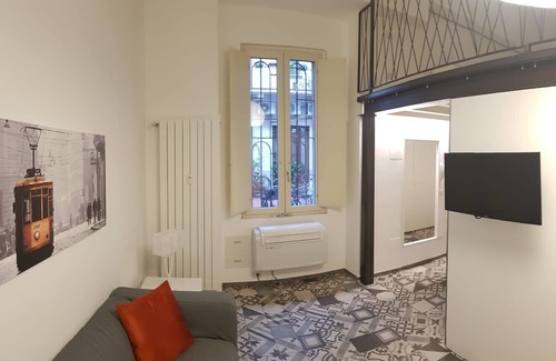 Tricolore Apartment | MODERN AND DESIGN LOFT MILANO CENTER