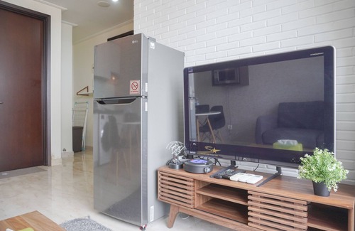 Cikini Apartment | Modern And Elegant 2Br At Menteng Park Apartment