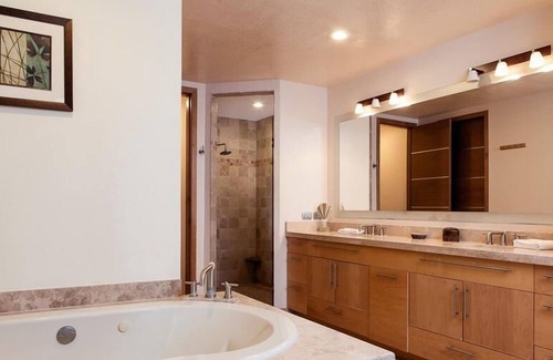 San Carlos House | Modern and fully appointed luxury resort 3 BR Condo - Playa Blanca by RedAwning