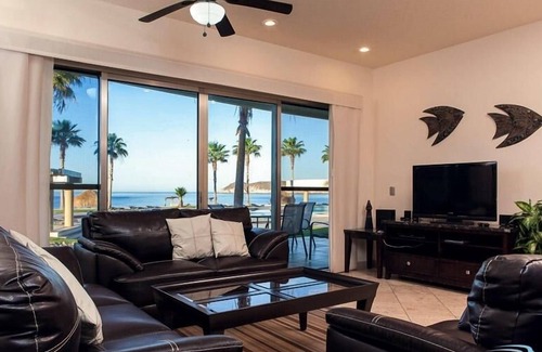 San Carlos House | Modern and fully appointed luxury resort 3 BR Condo - Playa Blanca by RedAwning