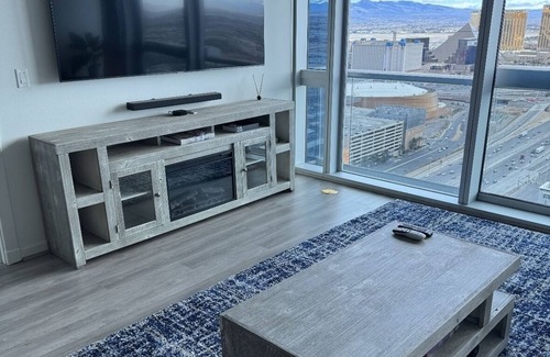Las Vegas Condo | Modern and Sleek High Rise Walking Distance to Allegiant and LV Strip!