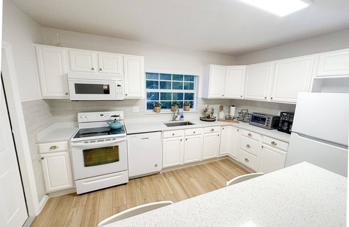 Sunrise Intracoastal Apartment | Modern and Spacious 2/2 Condo Ft Lauderdale Beach