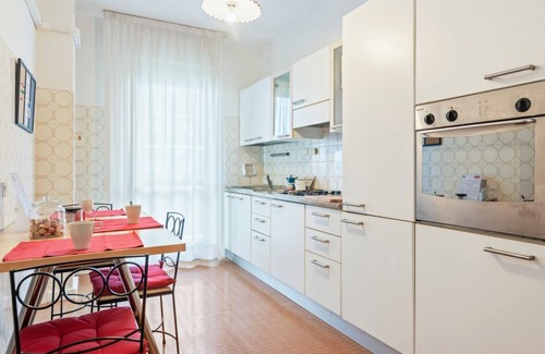 Padova Apartment | Modern and spacious apartment perfect for 5 guests is located in the Santa Rita area, a residential and very quiet area, a 10-minute walk from Prato della Valle and the Basilica of Sant'Antonio and 5 minutes from the main hospitals. Nearby you can find a
