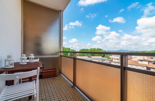 Padova Apartment | Modern and spacious apartment perfect for 5 guests is located in the Santa Rita area, a residential and very quiet area, a 10-minute walk from Prato della Valle and the Basilica of Sant'Antonio and 5 minutes from the main hospitals. Nearby you can find a