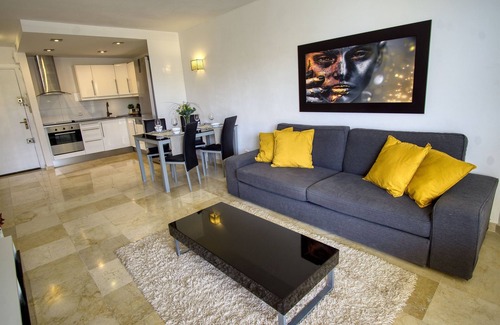 Marbella Seafront Promenade Apartment | Modern and Spacious One Bedroom Apartment on the Paseo Marítimo of Marbella.