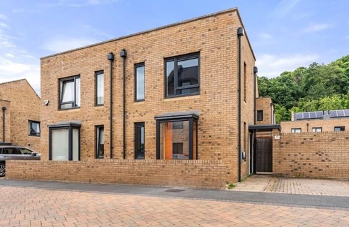 Sheffield House | Modern and Stylish 2 bed house