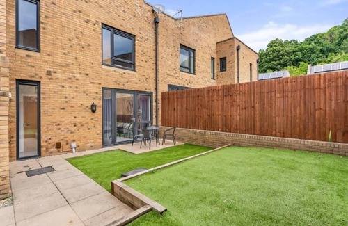 Sheffield House | Modern and Stylish 2 bed house