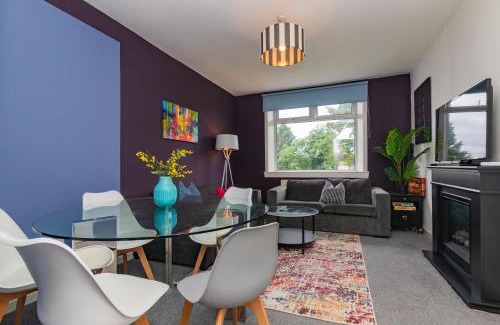 Motherwell Apartment | Modern And Vibrantly Designed Apartment