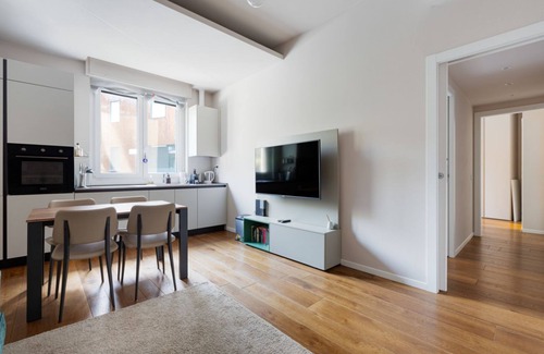 Bullona Apartment | Modern and welcoming 80m2 apartment, ideal for 4 people, located on the mezzanine floor of a building (NO lift) in the Bullona area. The property is located in a strategic area, a few minutes walk from the “Gerusalemme” and “Domodossola” metro st