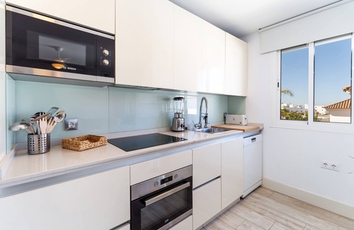 Conil de la Frontera City Center Apartment | Modern Apartment in Great Location with Balcon