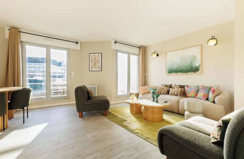 Billancourt–Rives de Seine Apartment | Modern apartment with terrace - near Paris