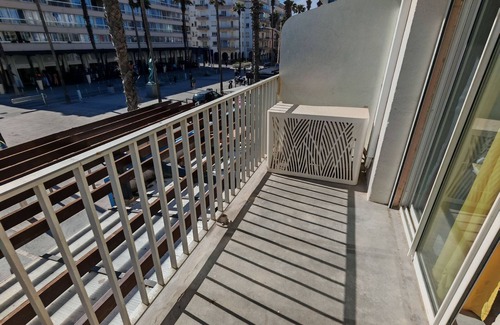 La Jetee Apartment | Modern apartment with air conditioning and parking in the heart of Canet Beach