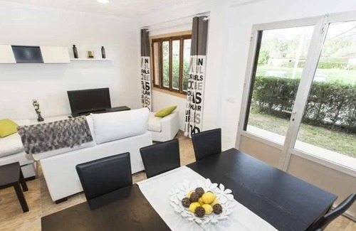 Urbanitzacio Gotmar Apartment | Modern apartment near the beach for 5 people with pool, AACC and WIFI